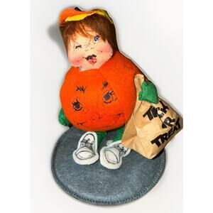 Annalee Vintage 1990 Pumpkin Kid 7" Halloween Doll with Trick or Treat Bag